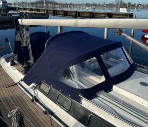 Nieuwe buiskap zeilboot Lion Sails